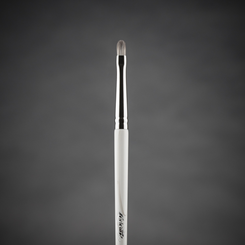 Кисть №22R из ворса растительной синтетики.