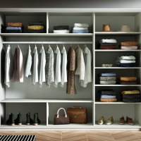 Шкаф-купе Прайм, 3дв. Зеркало/ДСП/Зеркало/доводчики, 210х57х230, Белый снег