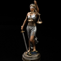 Статуэтка "Вернисаж истории", Греческая богиня Фемида со змеей, ПС, Патина Вернисаж, 28 см